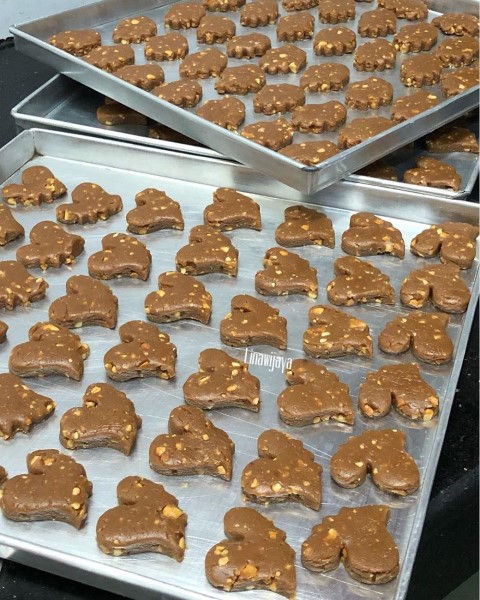 Kue Cokelat Kacang, galletas de chocolate con nueces
